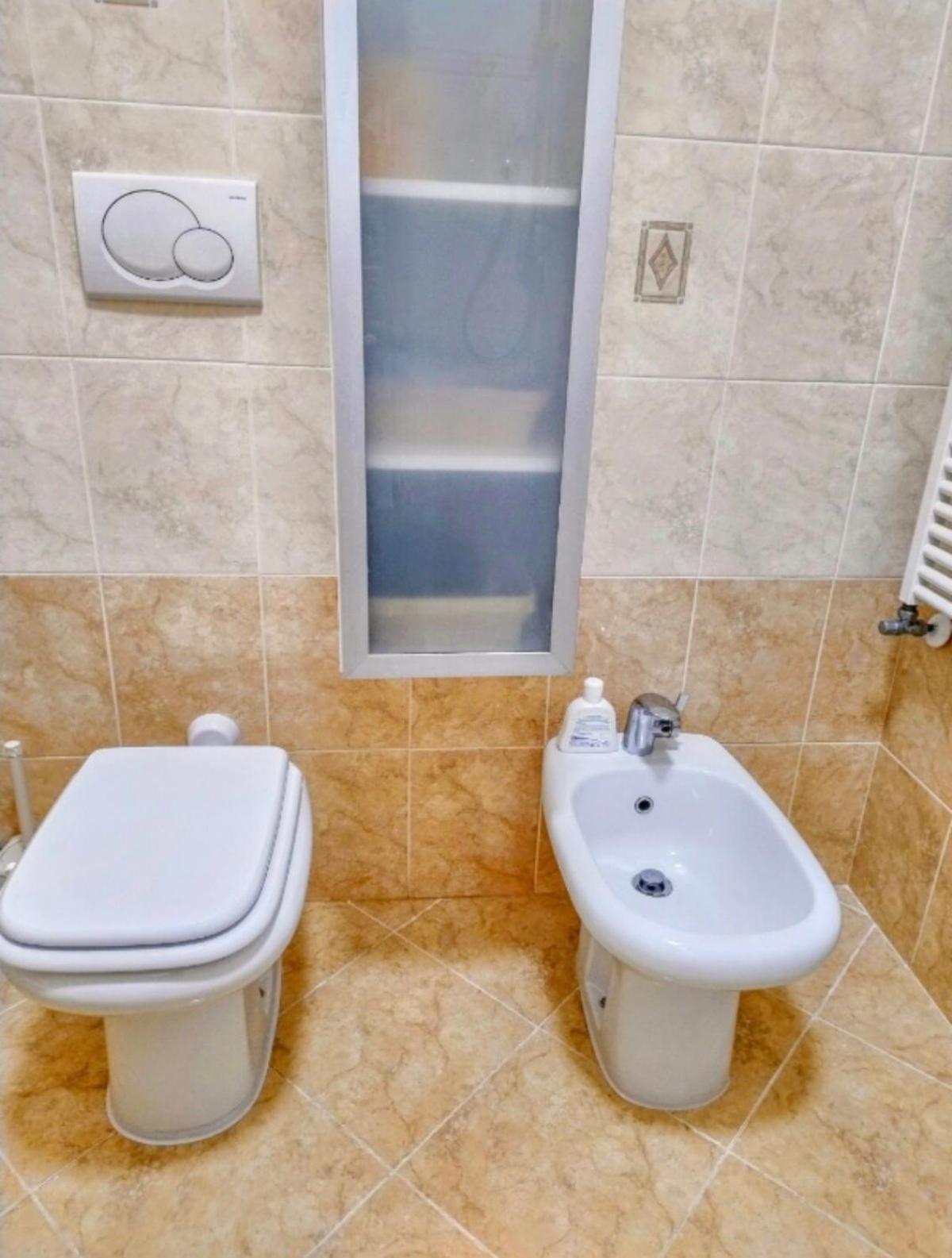Camera Privata Nell'Appartamento In Zona Residenziale Con 2 Piscine Rapallo Exteriör bild