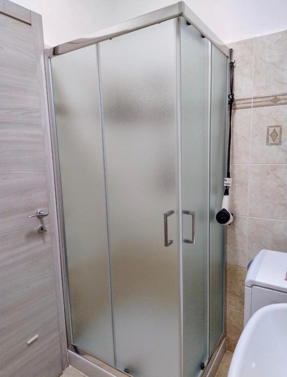 Camera Privata Nell'Appartamento In Zona Residenziale Con 2 Piscine Rapallo Exteriör bild